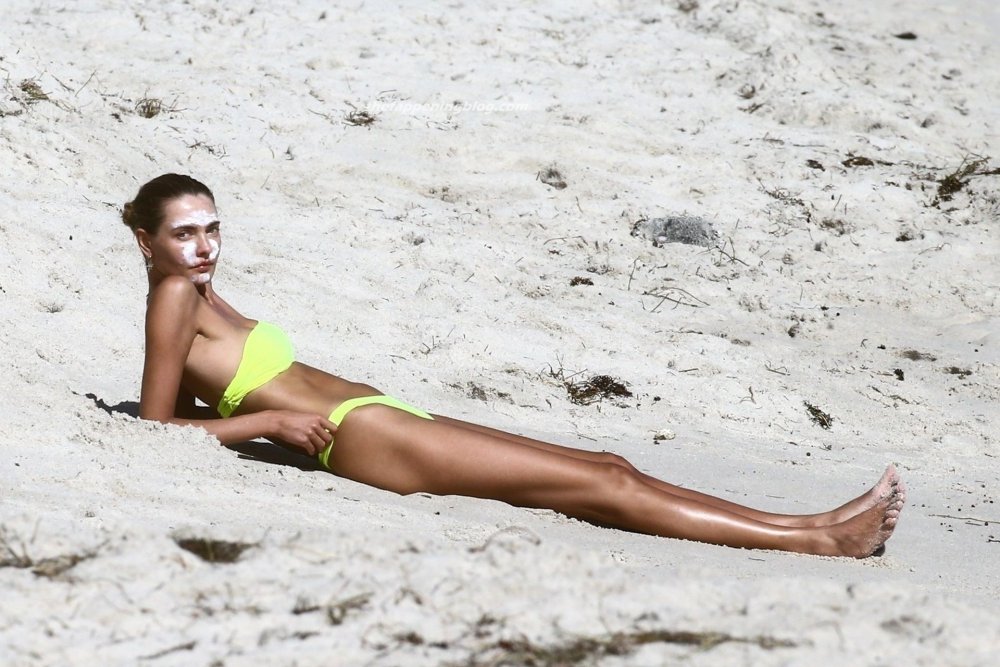 Alina Baikova in bikini