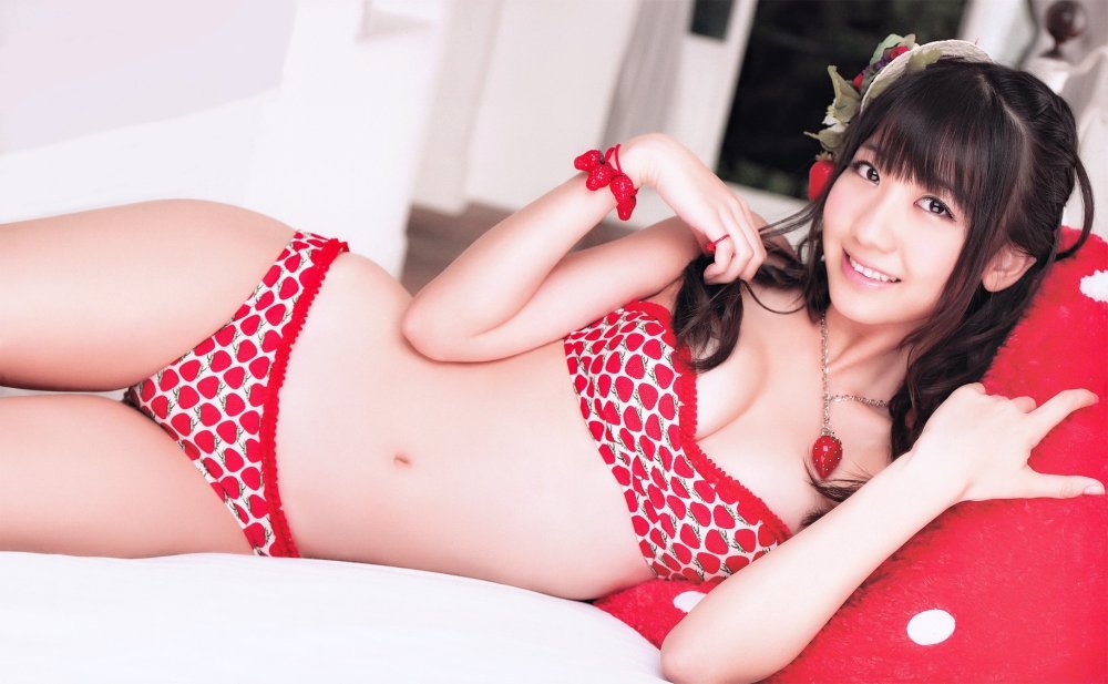 Ray Kuromia in a swimsuit