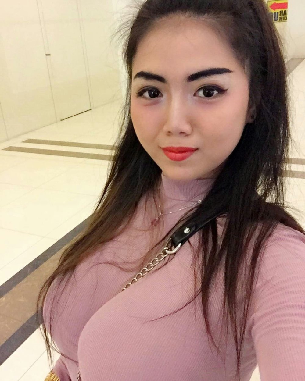 Diana Jam Model Hot
