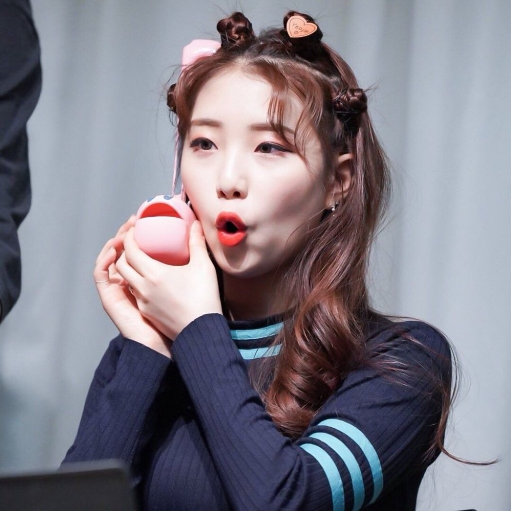 Loona Yeojin so What