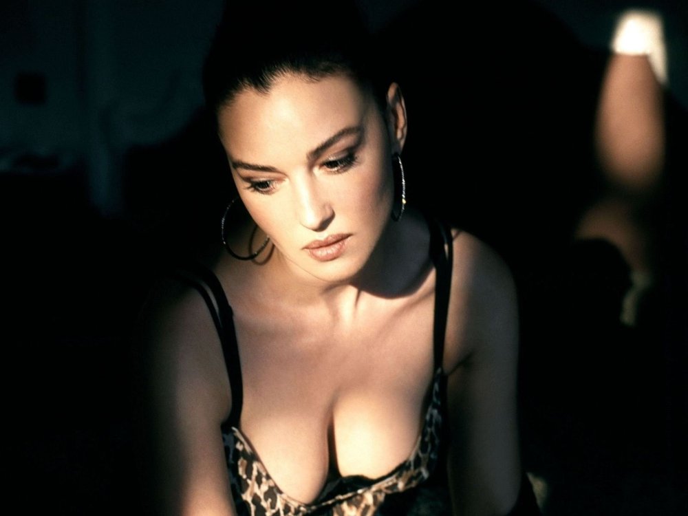Monica Bellucci in Lingerie
