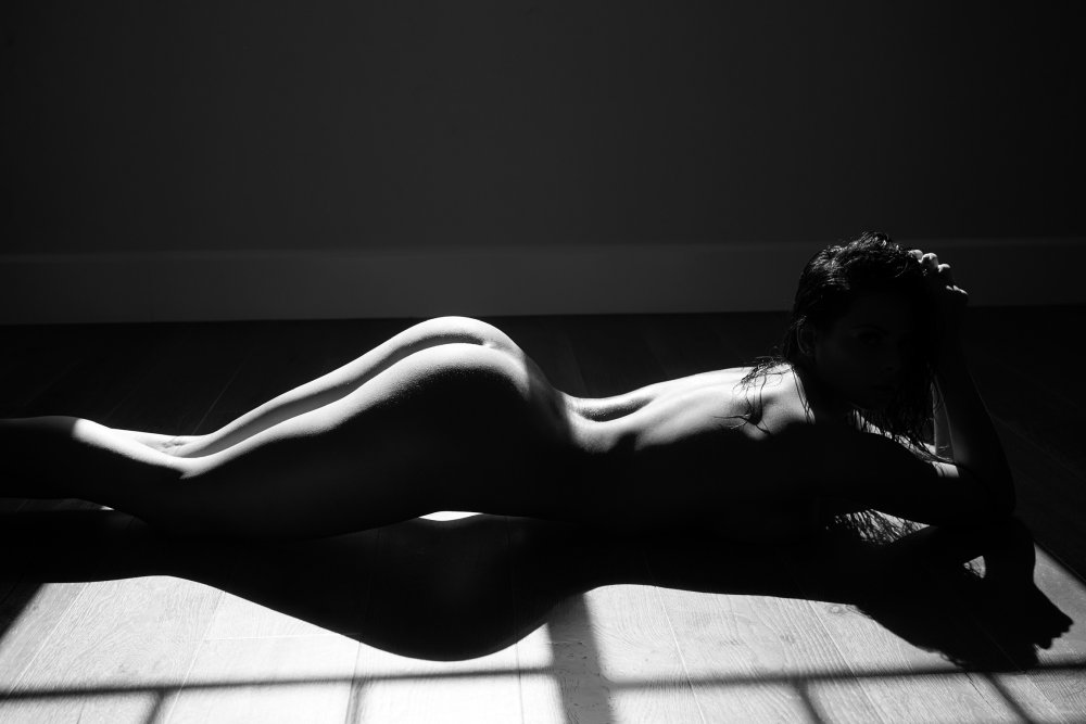 Naked Bella Akhmadullina