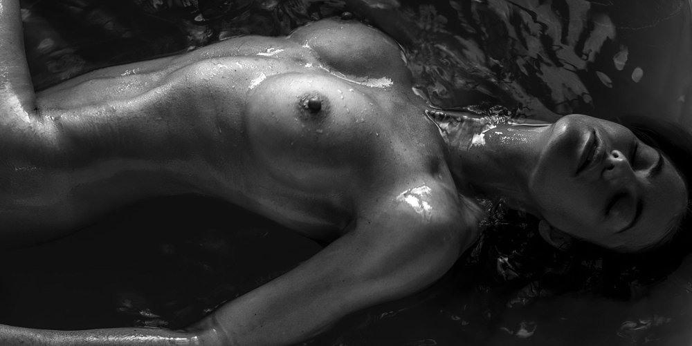 Taylor a Erotic photo shoot