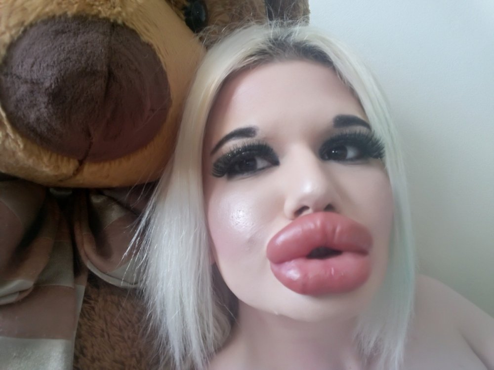 Andrea Ivanova Barbie before surgery
