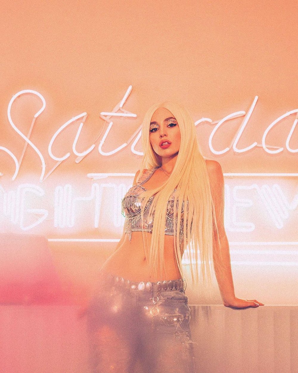 Ava Max Red -haired in the video
