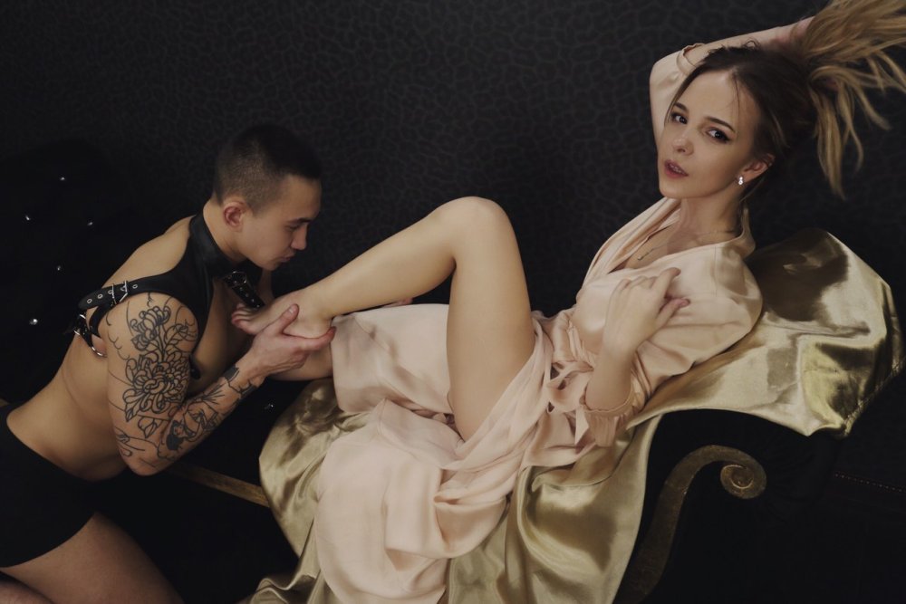 Maria Vesper Dominatrix