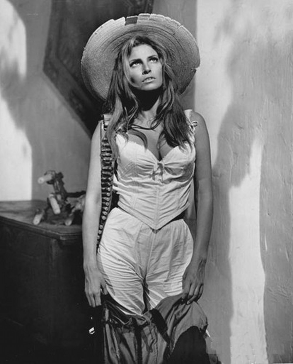 Million years BC Film 1966 Rakel Welch