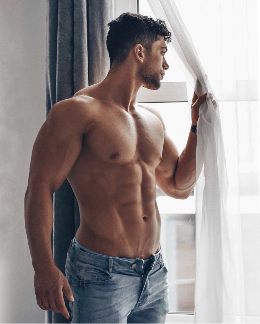 Robert Blazevic Gay