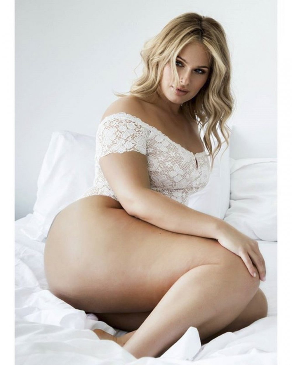 Photo nude beautiful curvy girls erotic