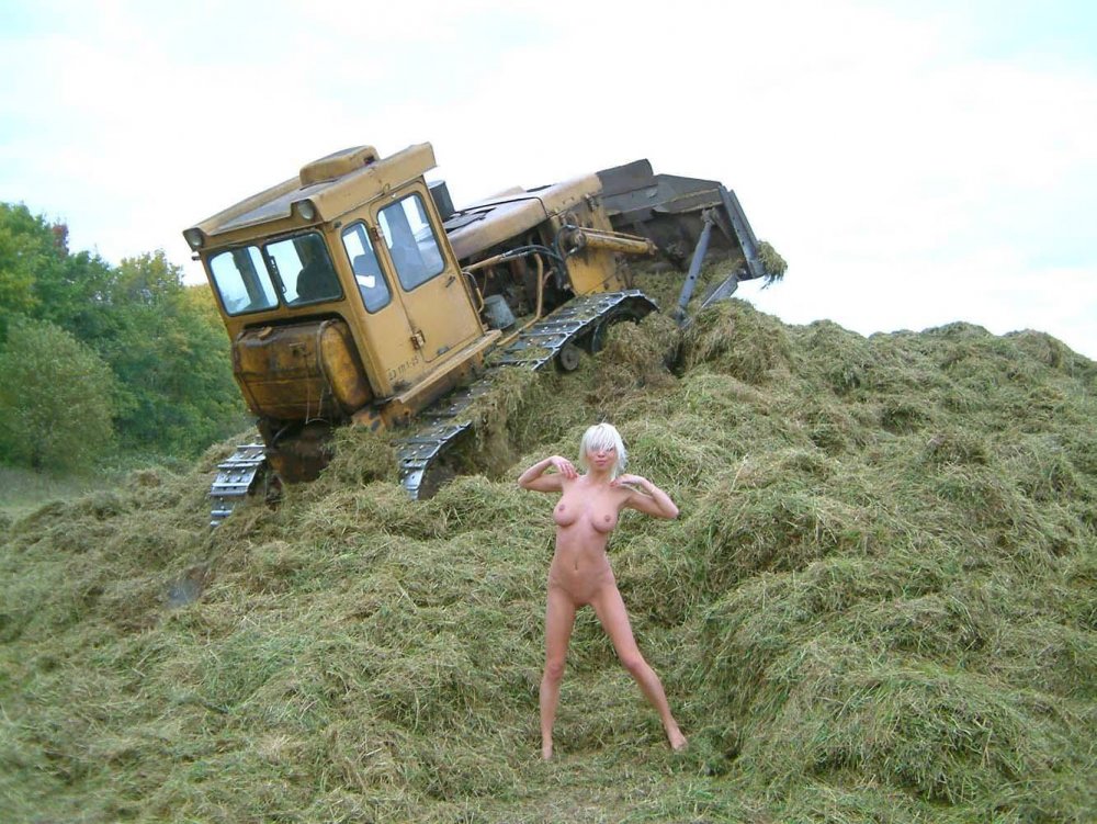 Nude hairy on hay