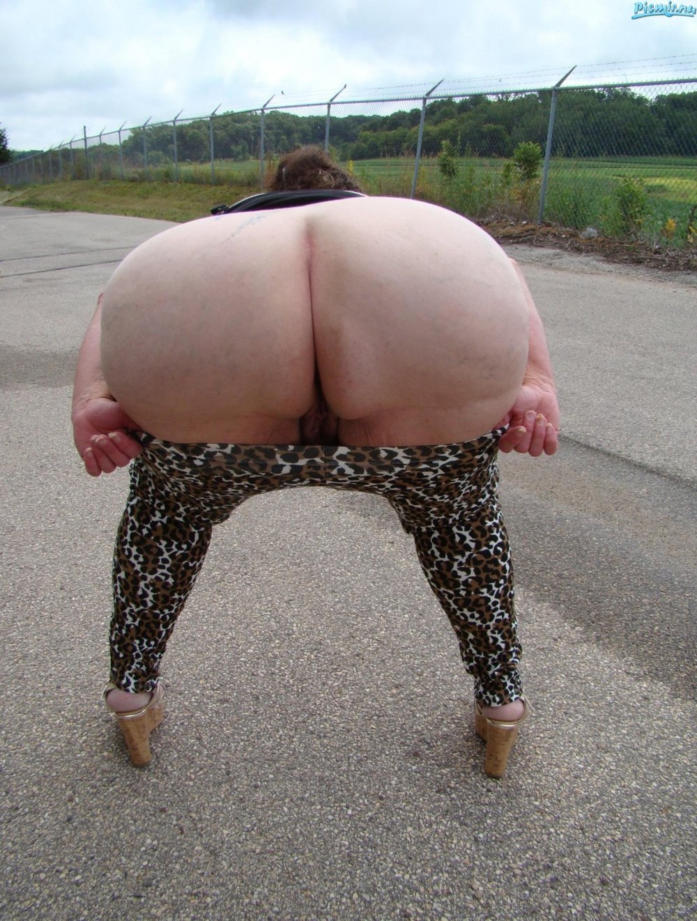 Old women with big ass