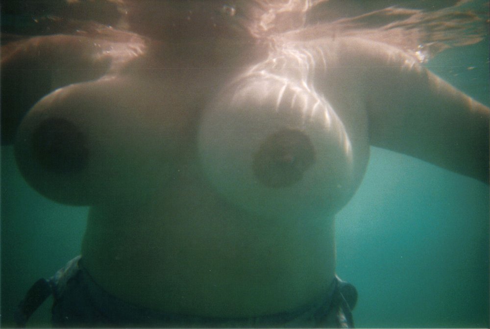 Huge tits under water