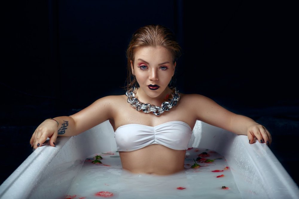 Olympia Ivlev Little Big