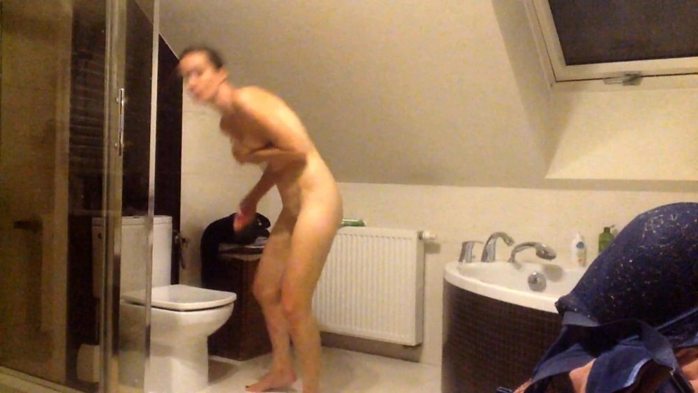 Naked curvy women hidden camera