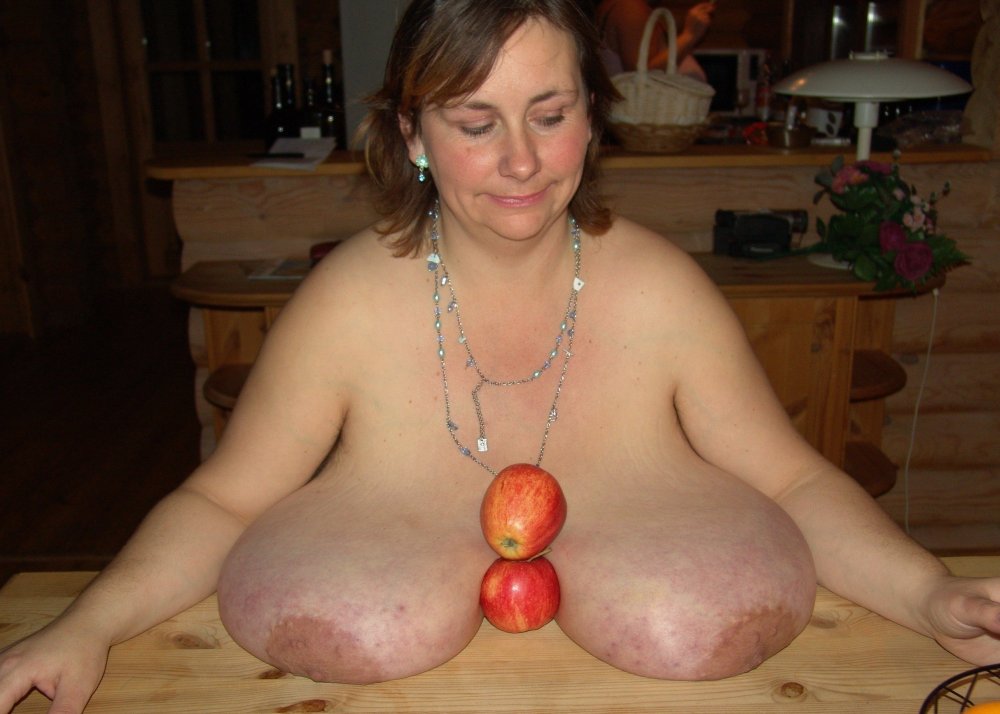 Sagging breasts to the knees