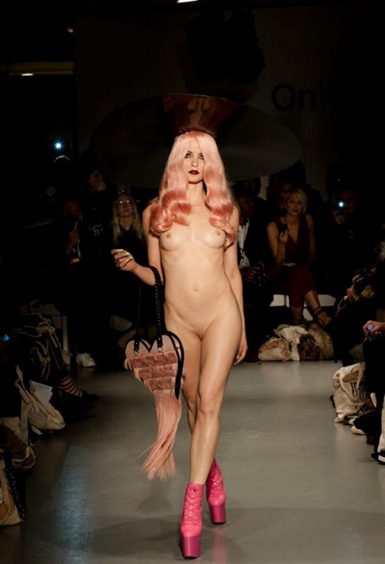 Naked fashion models on shows
