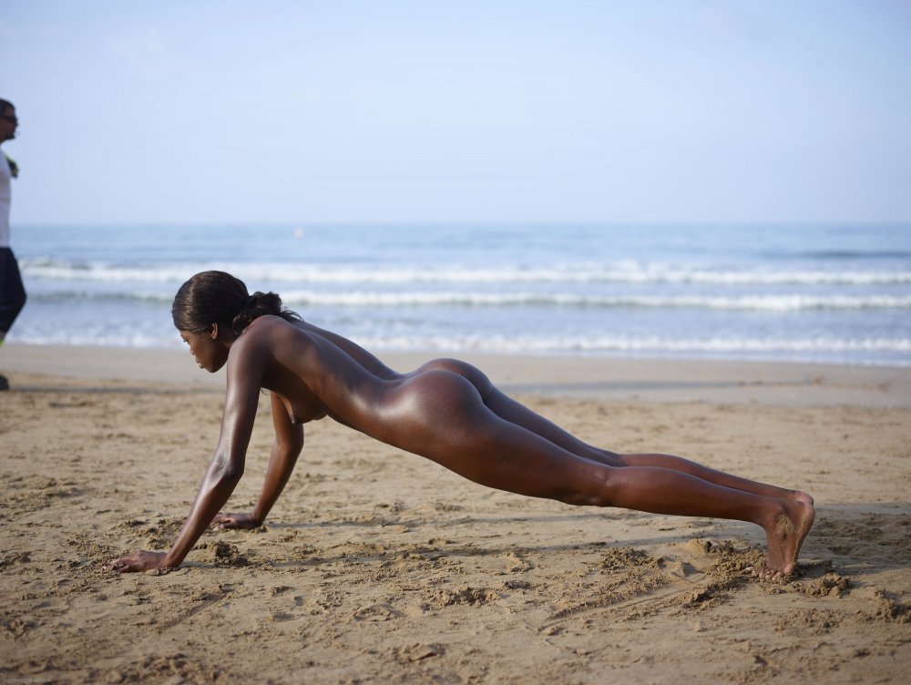 Negro girls on the beach