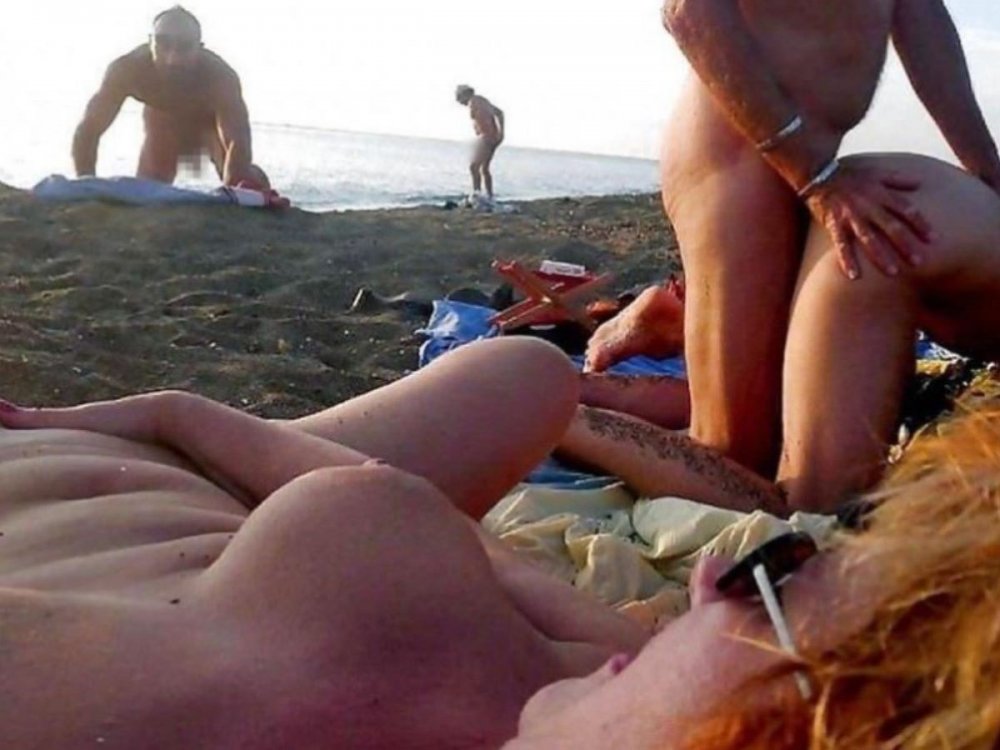 Fucking on the public beach