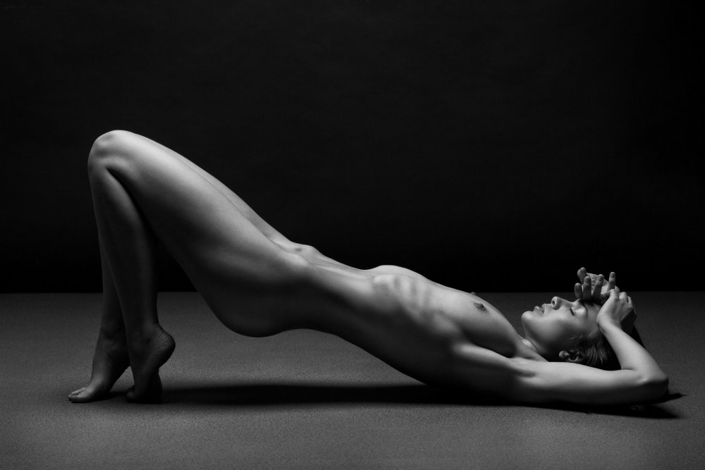 Professional nude photo session
