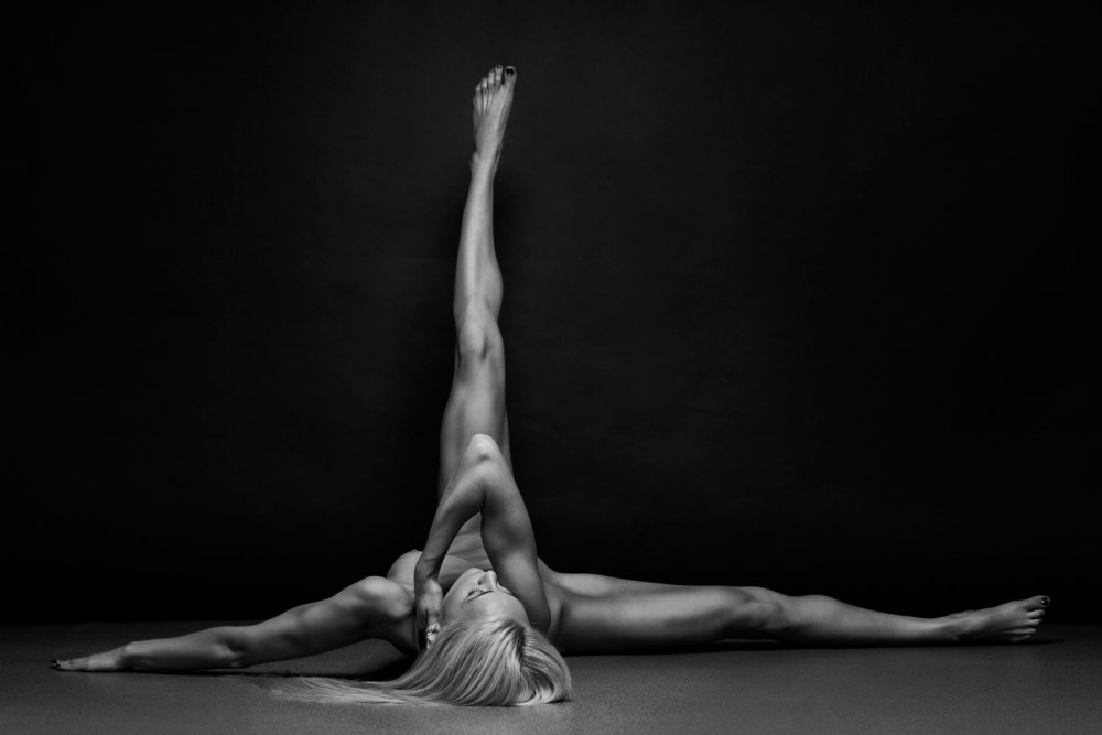 Anton Smolsky photographer nude
