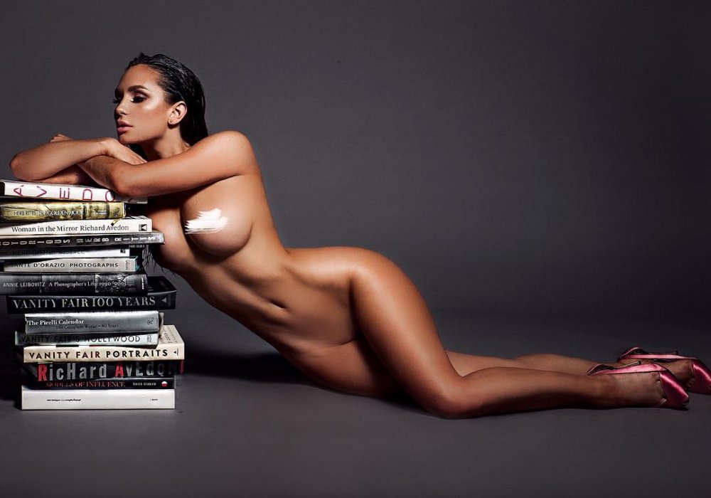 Stock Foto Fashion model Rosie Roff naked
