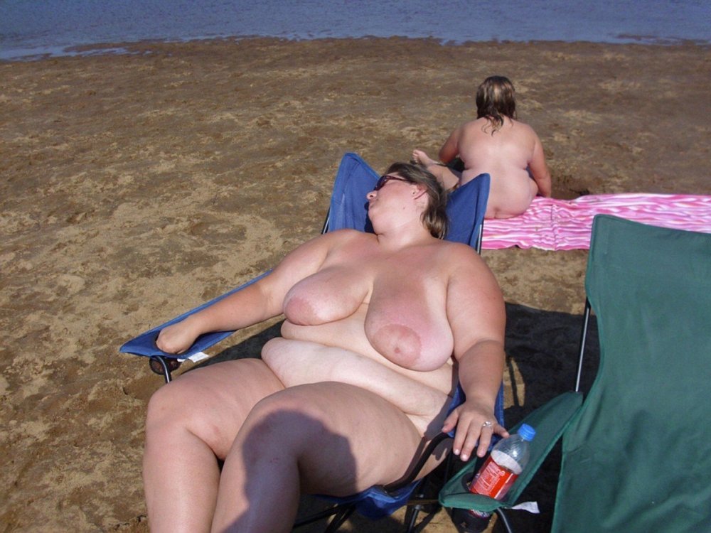 Thick naked women on the beach