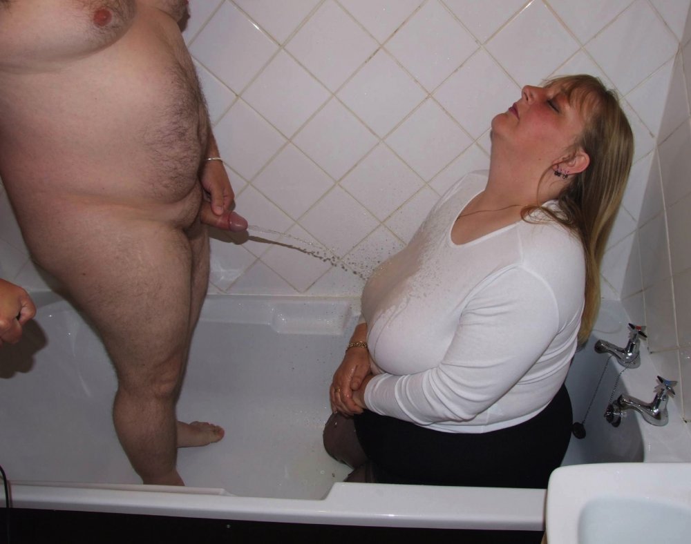 Old fat woman sink