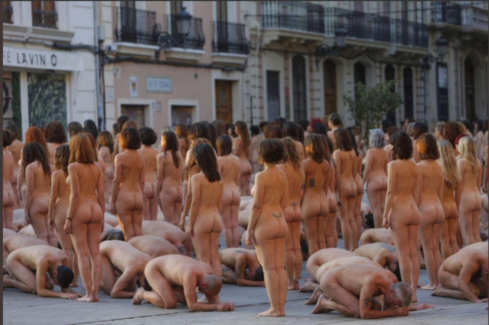 Naked photo session in public