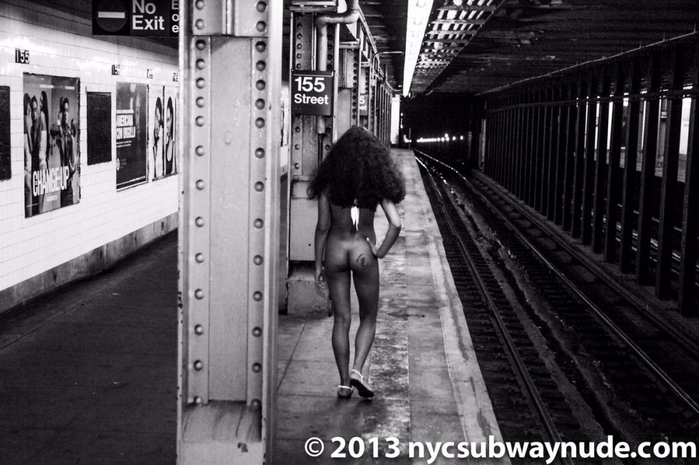 Naomi Campbell Poses Nude in the NYC Subway