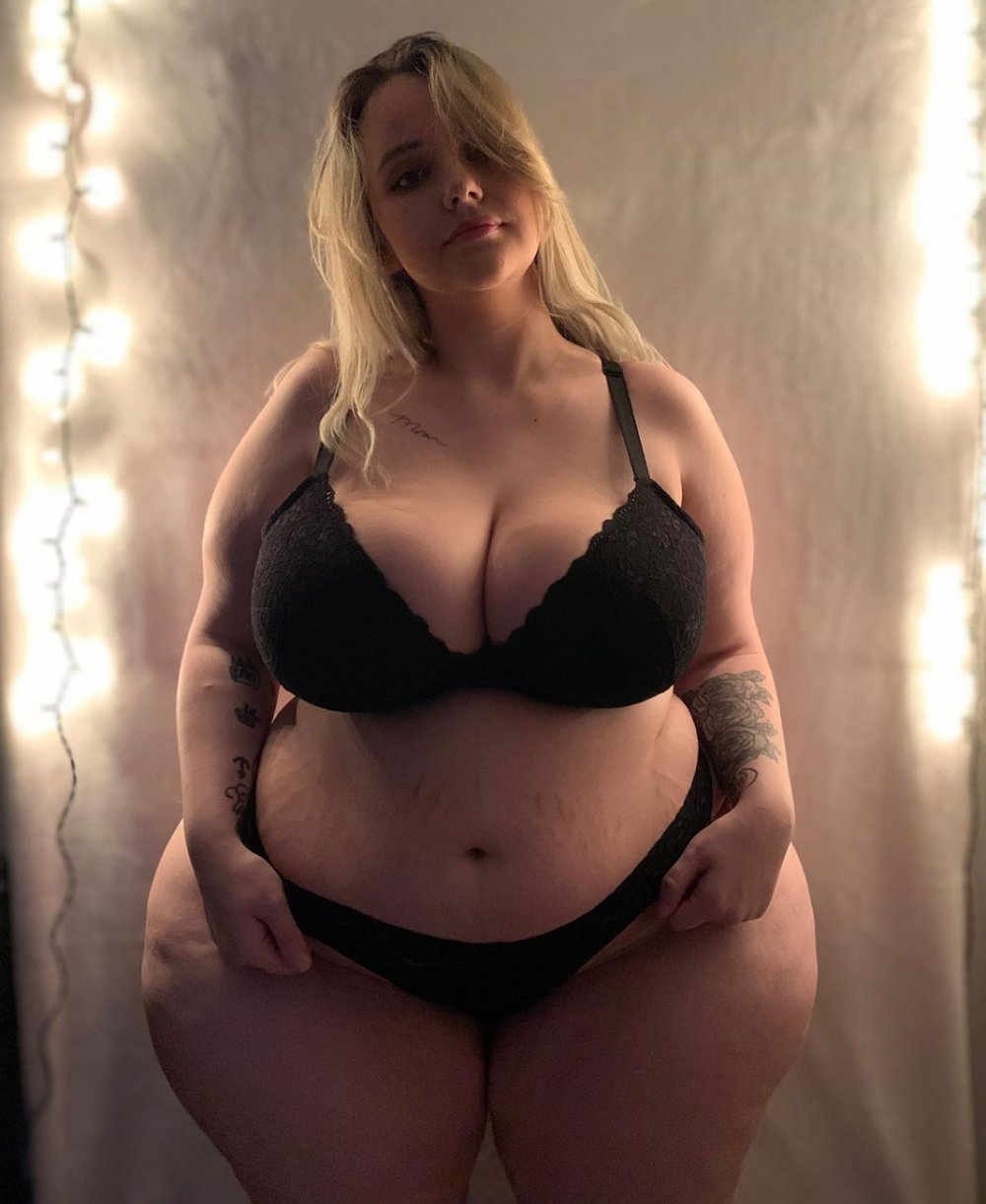 Thick naked women on SSBBW