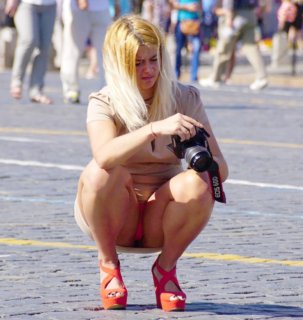 Ladies squatting without panties