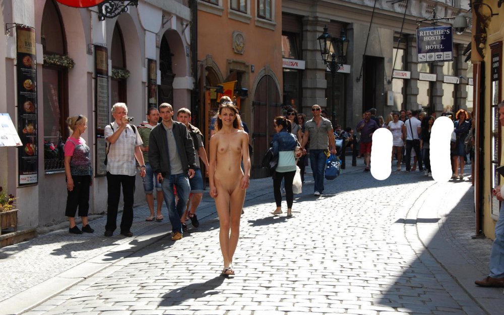 Naked women on excursions