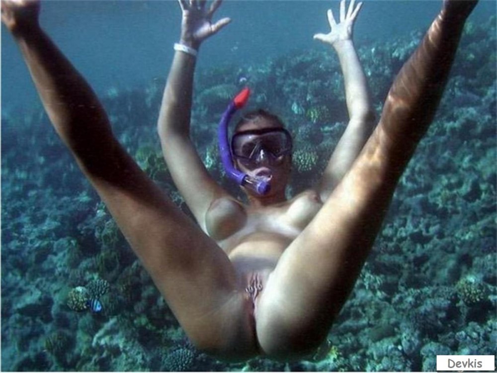 Girls under water naked