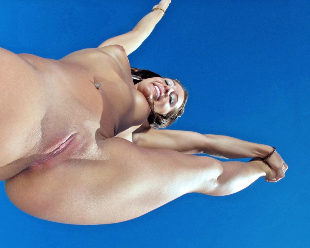 Naked women in amazing poses