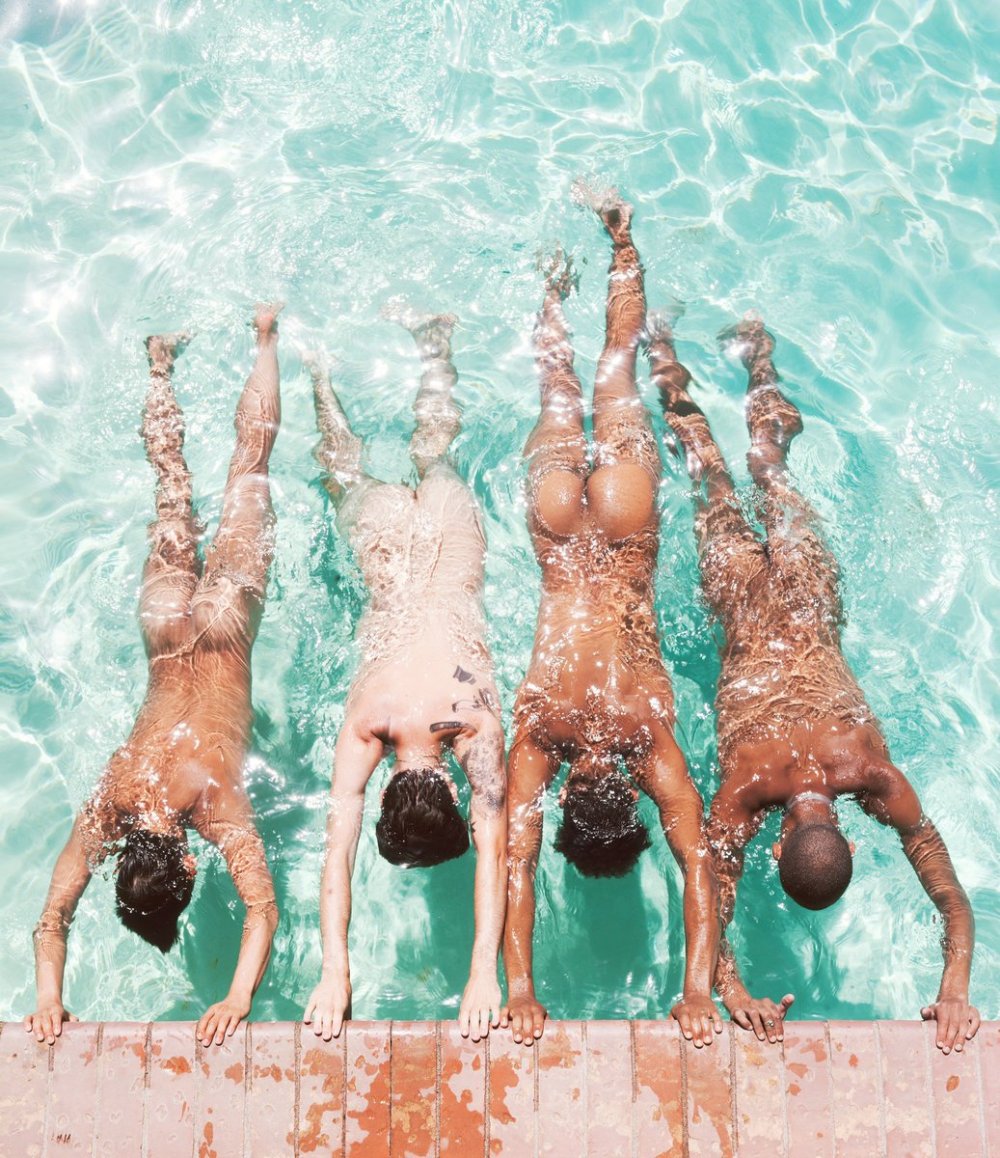 Synchronous swimming naked