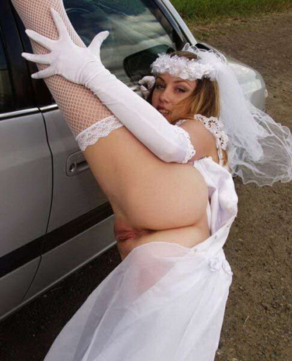 The bride at a wedding without panties
