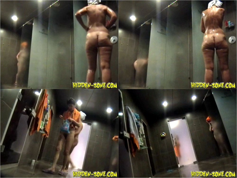 Sexy naked in fitting room