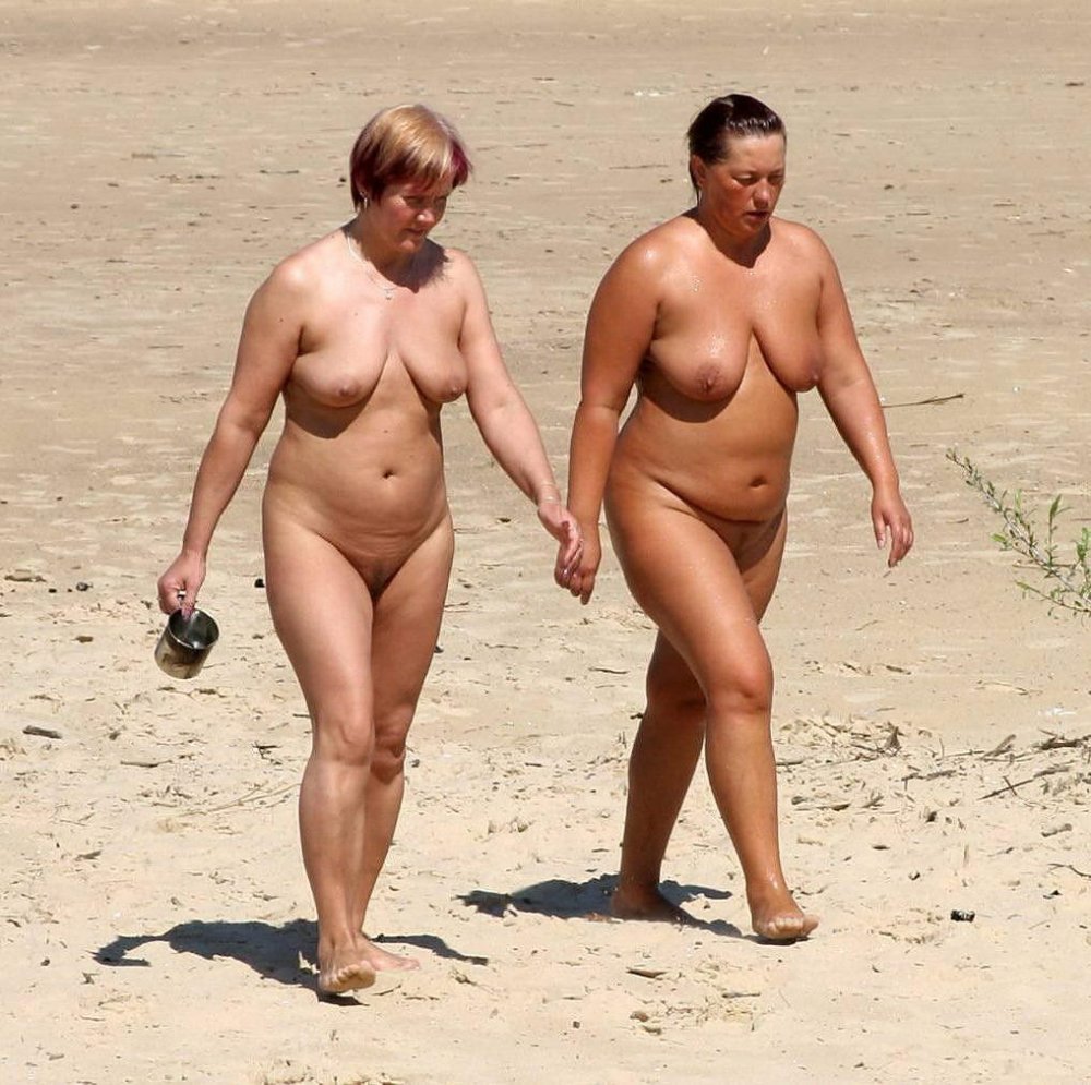 Thick naked women on the beach