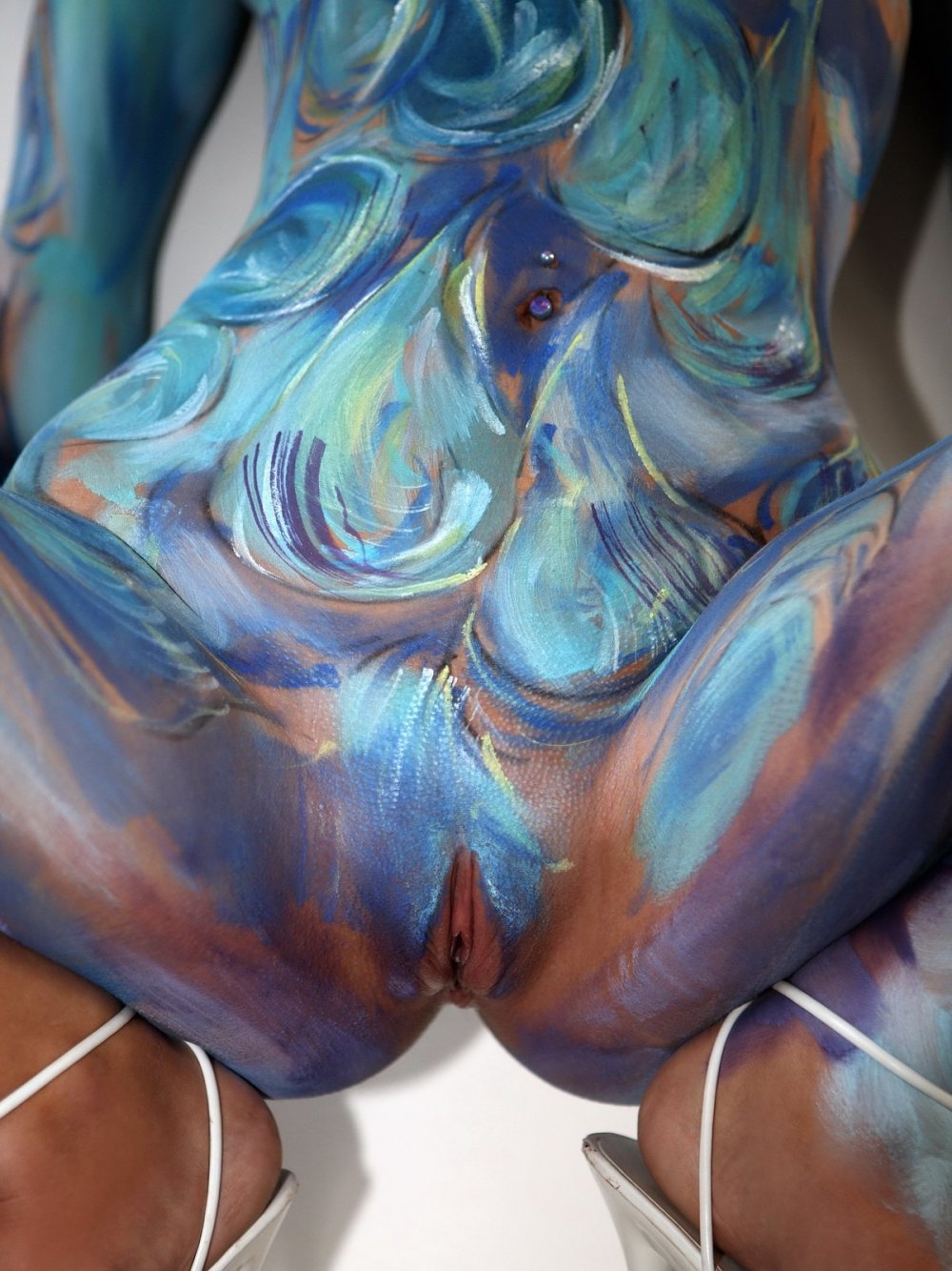 Body in the female crotch