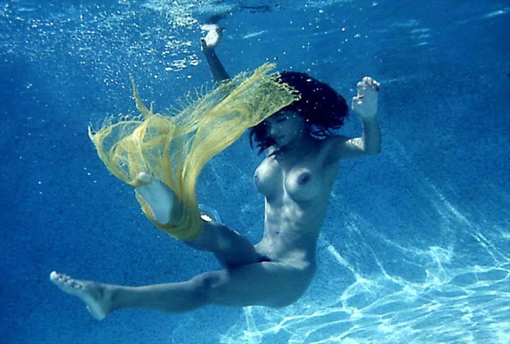 Lesbian girls under water