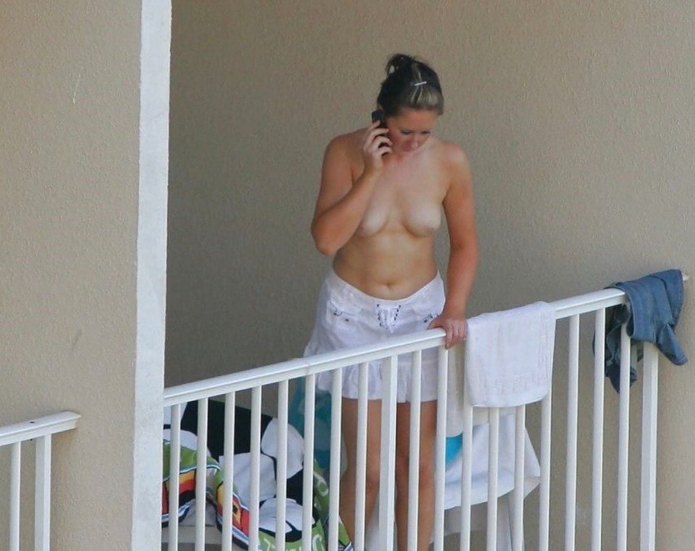 Florida Nude Gardener Has Neighbours Furious