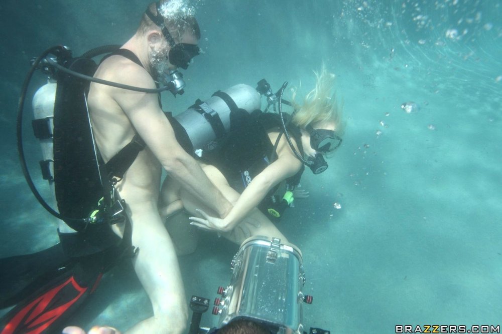 Porn actresses aqualang