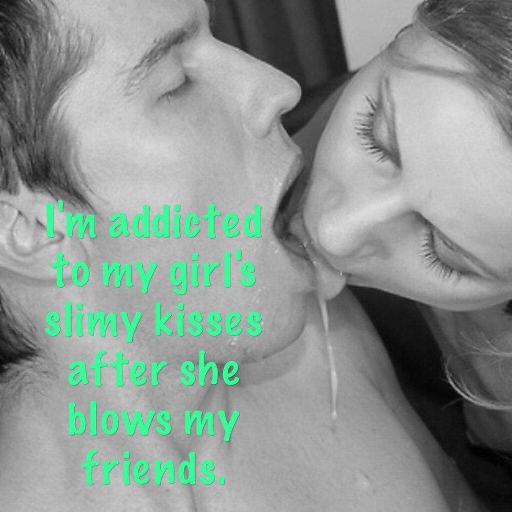 Cumshot on the lips and kissed