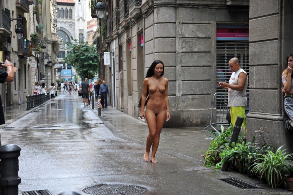 Monica Mulatte Nude in Public