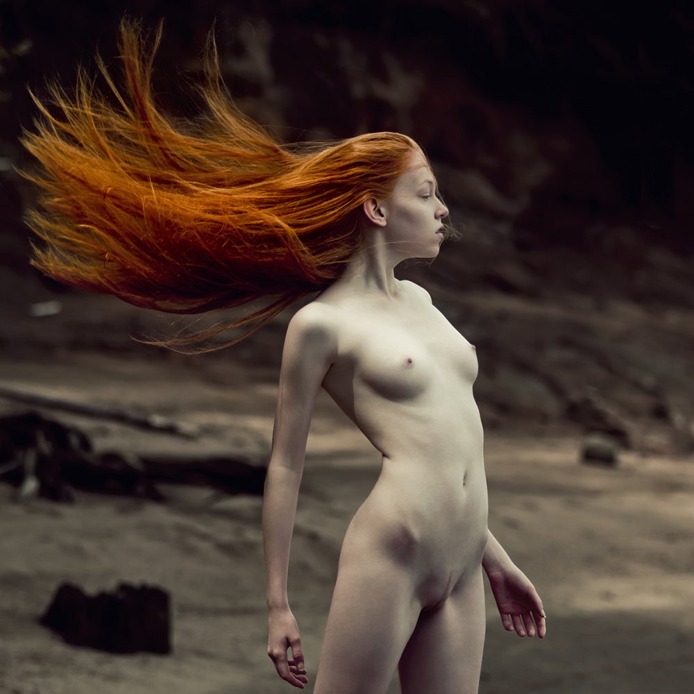 Redhead Girl with Long Hair Nude