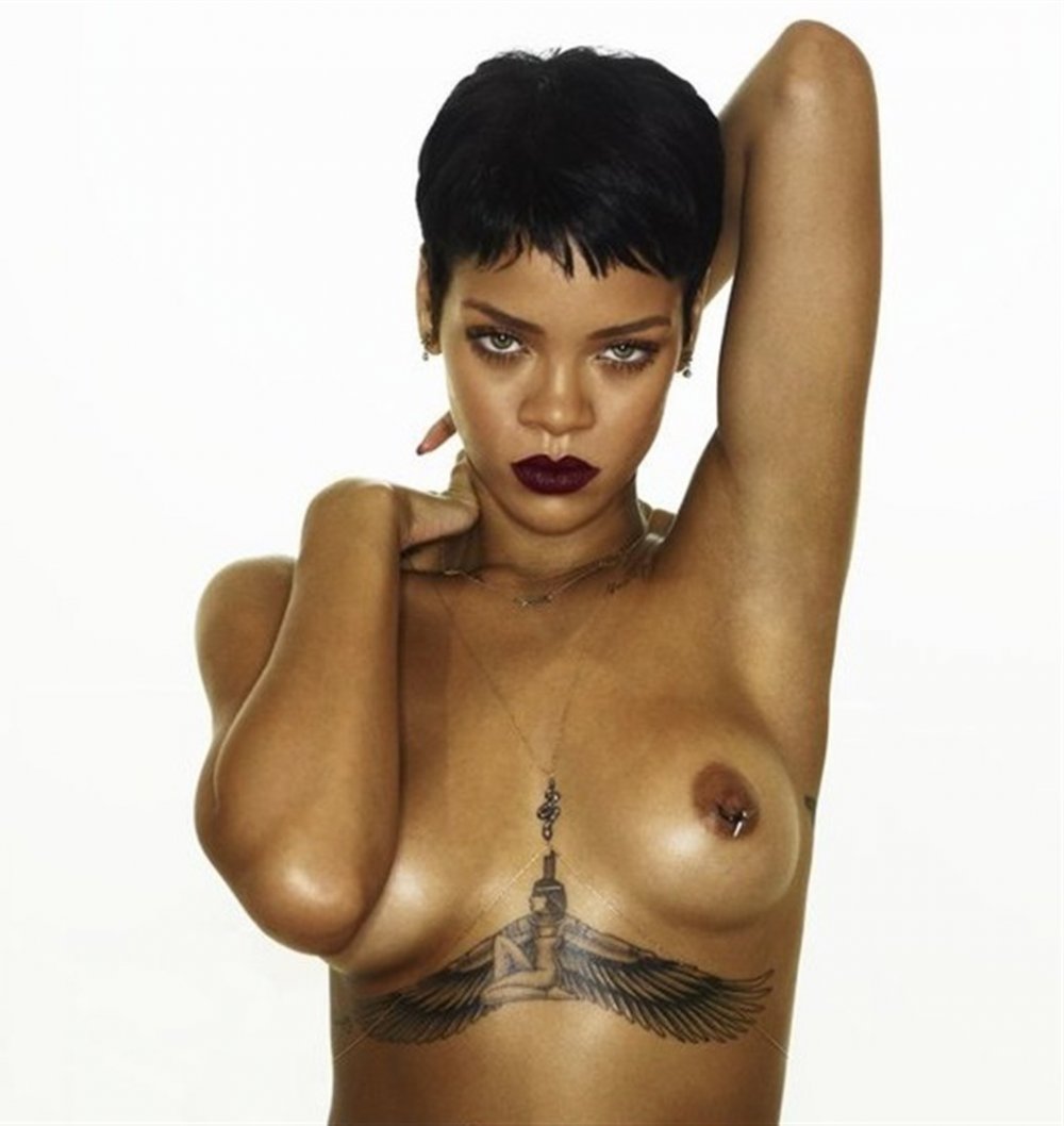 Naked American singer Rihanna