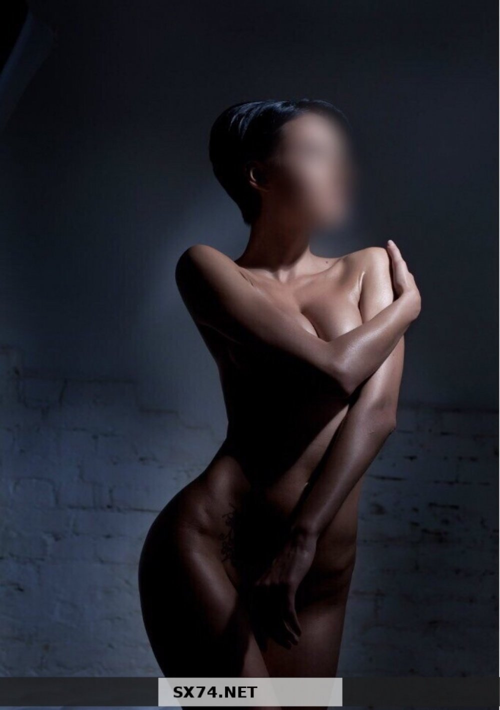 Julia Pilushka Mavrin Tits