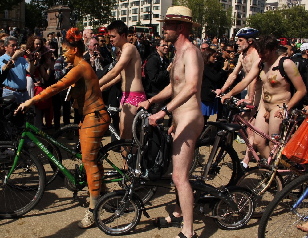 World naked cycling