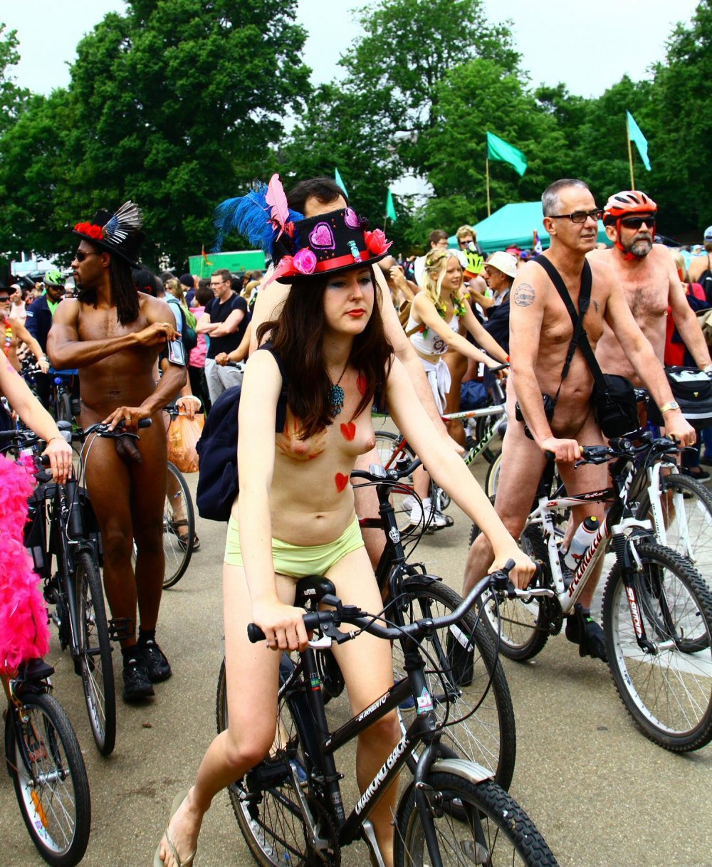 WNBR LONDON 2016 Photogallery without panties
