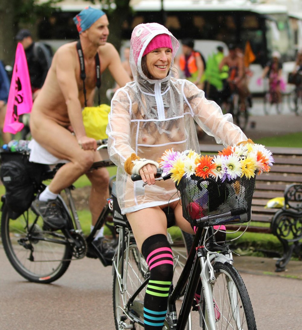 WORLD NAKED BIKE RIDE got a penis